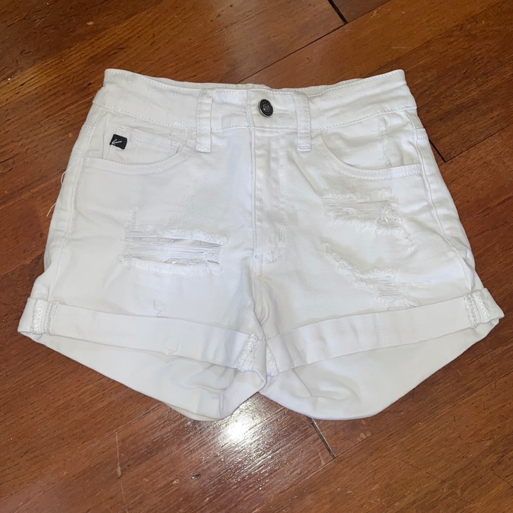 ⭐️ 3/$15 Women’s KanCan White Distressed Denim Jean Cuffed Shorts Size 0 23